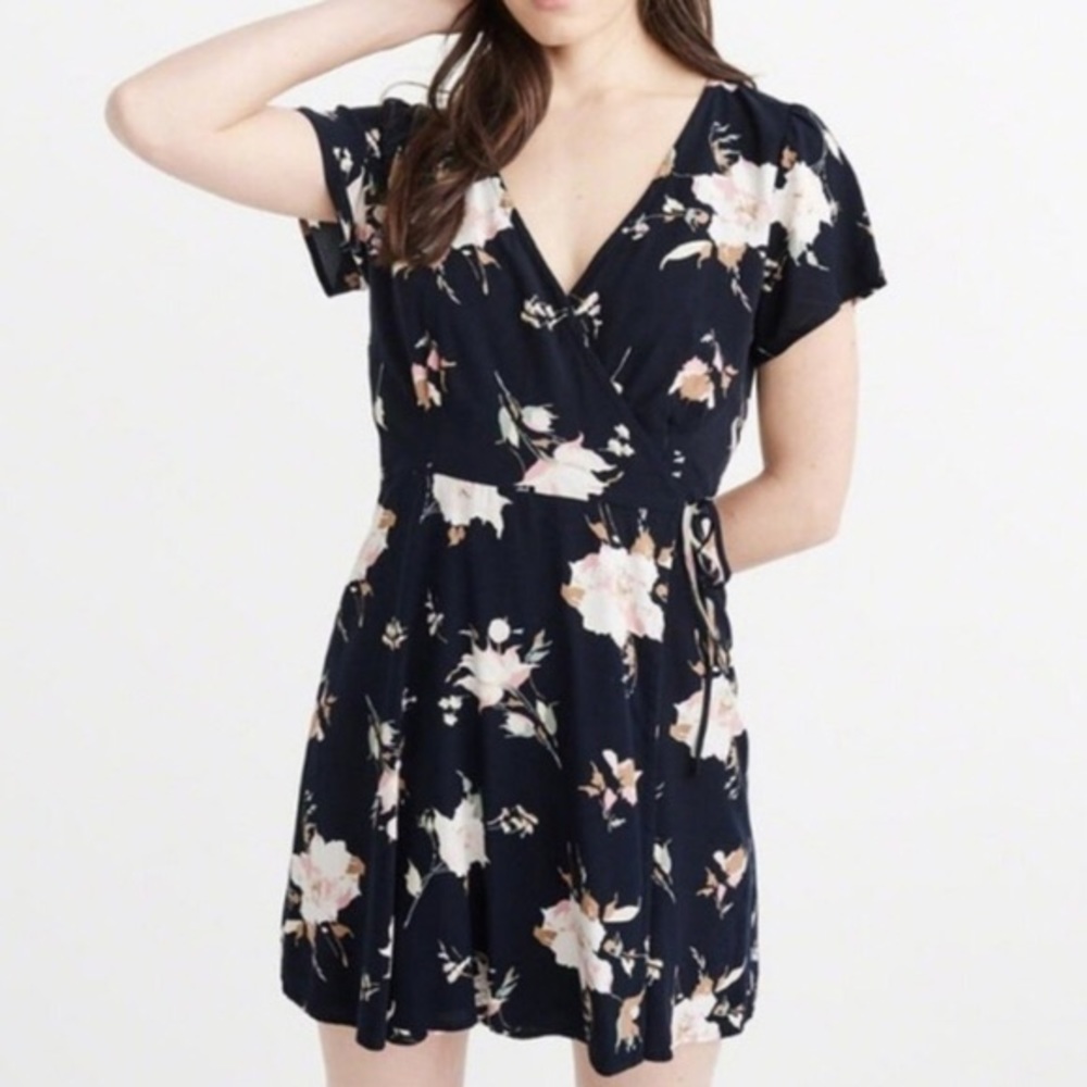 2 for $15 - Abercrombie navy floral wrap above-knee dress Size XL